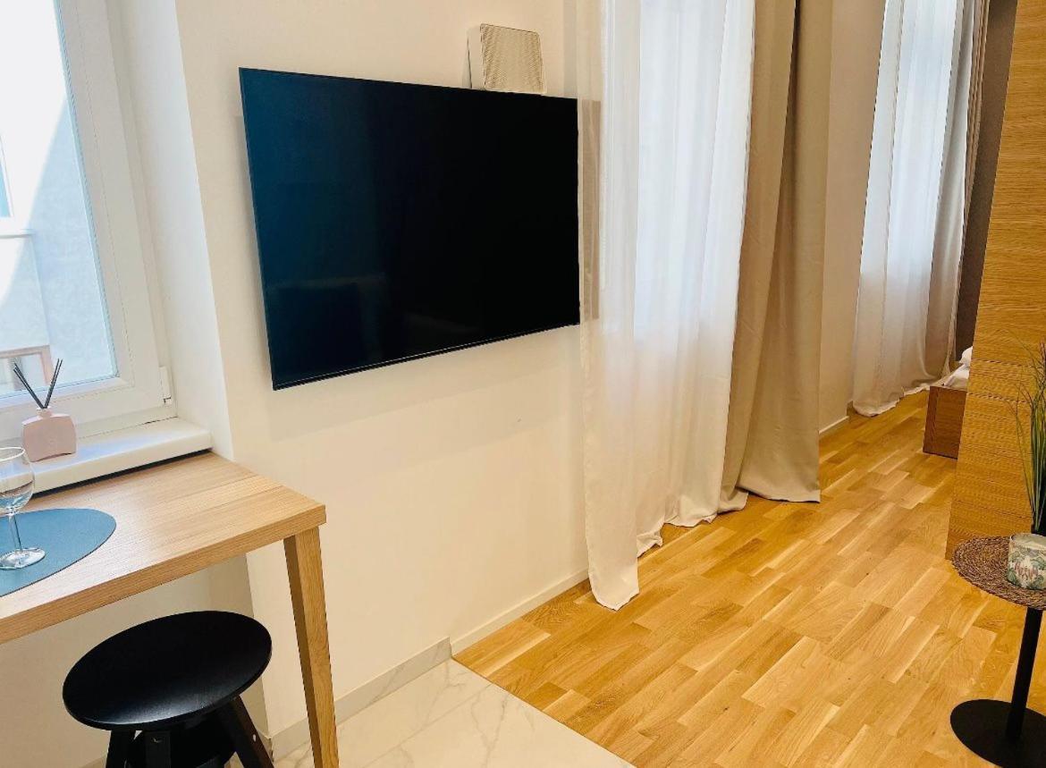 Zeus Design Apartment Erlach #62 Вена Экстерьер фото